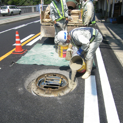 イメージ写真：道路の補修